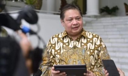 Menko Perekonomian Airlangga Hartanto saat memberikan keterangan pers seusai mendampingi Presiden di Istana Bogor. (Ist)