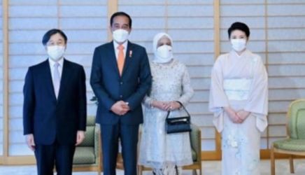 Presiden Joko Widodo beserta Ibu Negara Iriana bertemu Kaisar Naruhito dan Permaisuri Masako. (Dok. Seskab)