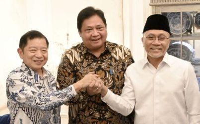 Ketum PPP Suharso Manoarfa (kiri) Ketum Golkar Airlangga Hartanto (tengah) dan Ketum PAN Zulkifli Hasan. (Ist)