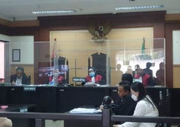 Suasana sidang pembakaran ruko yang menewaskan 3 orang penghuninya. (Ist)