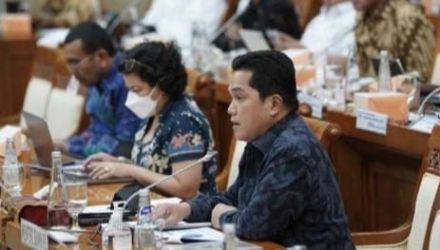 Menteri BUMN Erick Thohir saat rapat dengan Komisi VI DPR RI pada Senin (4/7/2022). Foto : Istimewa