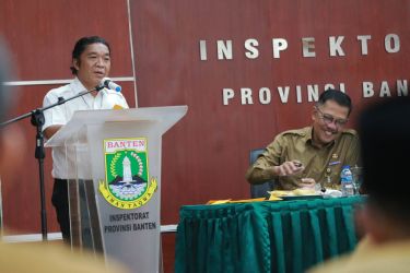 Pj Gubernur Banten Al Muktabar pada acara Rapat Evaluasi Pimpinan mengenai Pelaksanaan Anggaran Pendapatan dan Belanja Daerah serta Pelaksanaan Pembangunan Daerah Provinsi Banten TA 2022. Foto : Istimewa