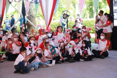 Pj Gubernur Banten Al Muktabar pada acara Hari Anak Nasional di Kebun Raya Bogor. (Dok. Humas Pemprov Banten)