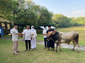 Polda Banten Potong 81 Hewan Qurban. (Dok. Humas Polda Banten)