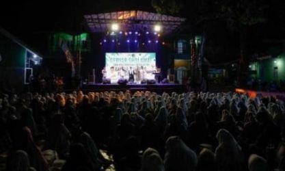 Santri Cirebon menggelar gebyar sholawat dan doa bersama dukung Ganjang Presiden 2024. (Ist)