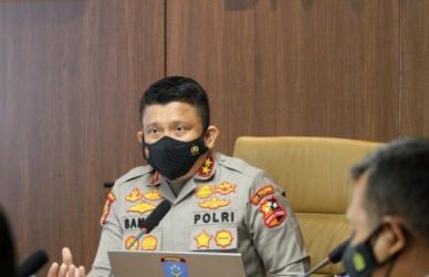 Desakan agar Kapolri segera memecat Irjen Ferdy Sambo semakin kencang. (Ist)