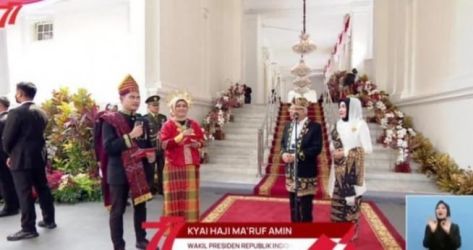 Wapres KH Maruf Amin beserta Ibu Wury Maruf Amin saat tiba di Istana Presiden dalam rangka menghadiri uparaca HUT RI ke 77. (Ist)
