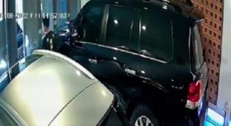 Garasi mobil di rumah Irjen Ferdy Sambo di Duren Tiga, Jakarta Selatan. (Ist)