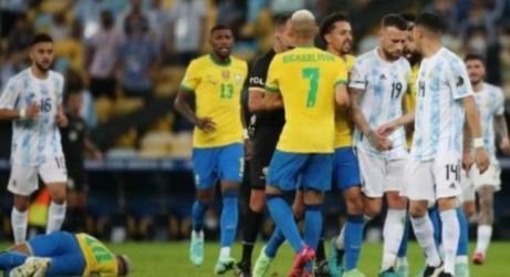 Laga Brazil vs Argentina dihentikan. Diduga Argentina melakukan pelanggaran karantina. (Ist)