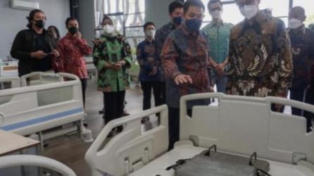 Menteri Kesehatan Budi Gunadi Sadikin saat peluncuran perdana Mindray Industri di Kendal, Jawa Tengah. (Ist)