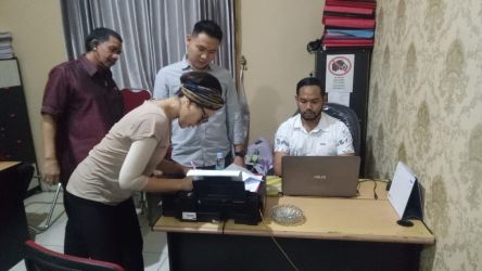 NM Penuhi Wajib Lapor Ke Polresta Serang Kota. (Dok. Humas Polda Banten)