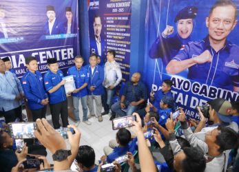 Pengurus DPC Partai Demokrat Pandeglang mulai membuka pendaftaran bacaleg DPRD Kabupaten Pandeglang periode 2024-2029.(Ari Supriadi/Tangsel Pos)