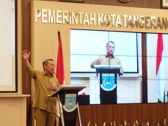 Wali Kota Tangsel, Benyamin Davnie menginginkan agar bangunan Bunderan Maruga miliki nilai sejarah. (ist)