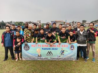 Kesebelasan Jaya Putra dari Pamulang, Kota Tangsel memadukan pemain lokal dan asing.(Foto: dok.Panitia Bina Jaya Cup).