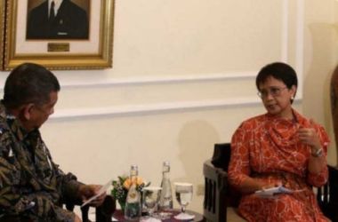 CEO Rakyat Merdeka Group Kiki Iswara saat melakukan wawancara dengan Menlu Retno Marsudi. (RM)
