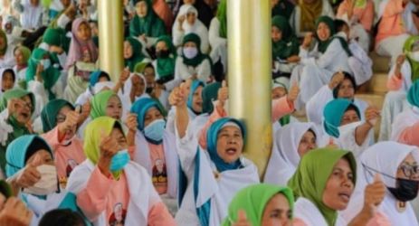 Ratusan ibu-ibu Kabupaten Sumedang mengadakan acara guna dukung Ganjar Presiden 2024. Foto : Istimewa