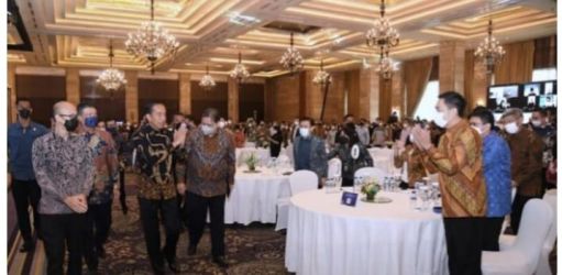 Presiden Jokowi pada acara UOB Economic Outlook 2022 di Hotel Kempinski, Jakarta, Kamis (29/9). Foto : Setpres