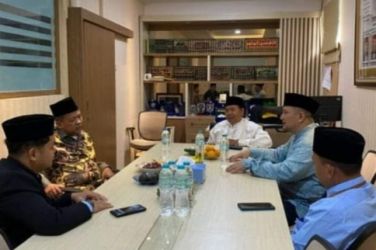 Kepala Kantor Kemenag Tangsel Dedi Mahfudin melakukan kunjungan ke Ponpes Al Amanah Al-Gontori Pondok Aren. (Ist)