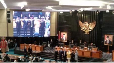 Rapat paripurna DPRD DKI Jakarta terkait pemberhentian Gubernur dan Wakil Gubernur DKI. (Ist)