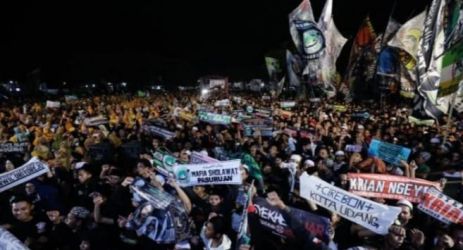 Ribuan santri dari berbagai daerah di Jawa Timur berkumpul di Ponpes Metal Muslim Pal Hidayah di Kabupaten Pasuruan untun mendung Ganjar Presiden 2024. (Ist)