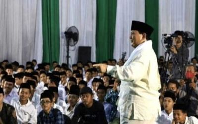 Prabowo Subianto saat berada di Ponpes API ASRI Syubbanul Wathon, Magelang, Jawa Tengah. (Ist)