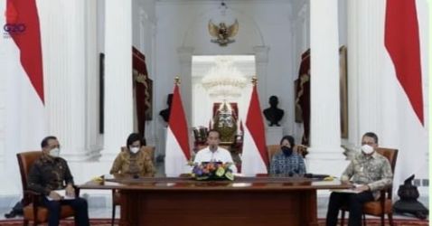 Presiden Jokowi saat mengumumkan kenaikan BBM yang mulai berlaku Sabtu ini mulai pukul 14.30. (Foto : Setpres)