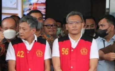 Brigjen Hendra Kurniawan dan AKP Irfan Widyanto. (Ist)