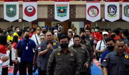 Ketua FORKI Hadi Tjahjanto pada pembukaan Kejurnas FORKI di Kota Padang. Foto : Istimewa