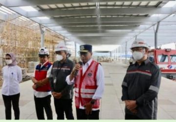 Menhub Budi Karya Sumadi meninjau proyek pembangunan Kereta Cepat Jakarta Bandung. (Ist)