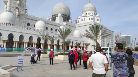 Masjid Sheikh Zayed yang baru saja di resmikan Presiden Jokowi dan Presiden Uni Emirat Arab Mohamed Bin Zayed pada Senin (14/11). (Ist)