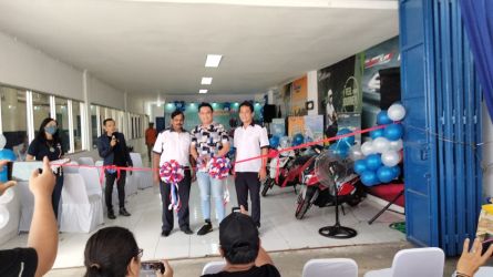 Gunting Pita, Grand Opening TVS Tangerang. (tangselpos.id/lim)