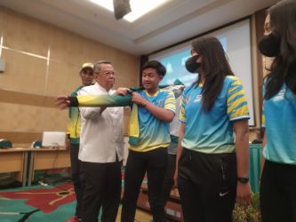 Pemerintah Kota Tangerang Selatan (Tangsel) secara resmi telah melepas sebanyak 618 atlet yang akan berjuang dalam perhelatan akbar Pekan Olahraga Provinsi (Porprov) Banten ke-VI. (tangselpos.id/rmn)