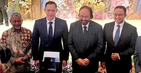 Dari kiri Presiden PKS Ahmad Syaiku, Ketum Demokrat Agus Harimurti Yudhoyono, Ketum Nasdem Surya Paloh dan Anies Baswedan. (Ist)