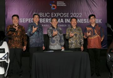 Ki-ka : Tito Loho Komisaris Independen (PT.SBI), Henry Mulyadi Komisaris Utama (PT.SBI), Steven Mulyadi Presiden Direktur PT. Terang Dunia Internusa, Andrew Mulyadi Presiden Direktur (PT.SBI), Winston Mulyadi Direktur (PT.SBI). (Ist)