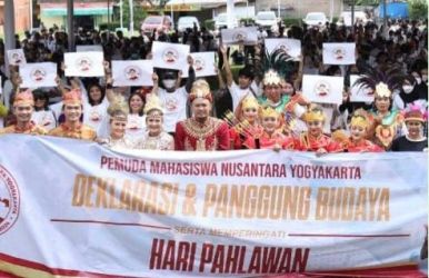 Ribuan pemuda Yogyakarta dalam rangka Hari Pahlawan mendeklarasikan dukung Ganjar Presiden 2024. Foto : Istimewa
