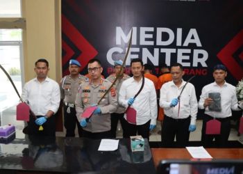 Kapolresta Tangerang Kombes Pol Raden Rhomdon Natakusuma saat memberikan keterangan pers terkait tawuran pelajar di Balaraja. (Ist)