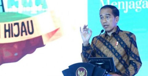 Presiden Jokowi saat berpidato pada Outlook Perekonomian Indobesia 2023 yang digelar di Ballroom Rizt Carlton, Jakarta. (Foto : Setpres)