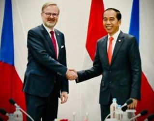 Presiden Jokowi mengadakan pertemuan dengan PM Republik Ceko Petr Fiala di Belgia, Rabu (14/12). (Foto : Setpres)