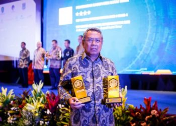 Wali Kota Tangsel Benyamin Davnie pada acara Top Digital Awards 2022. (foto: Istimewa)