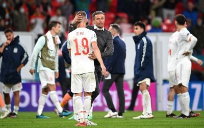 Tampak ekspresi kesedian para pemain Spanyol saat kalah lewat adu penalti dari Maroko. (Ist)
