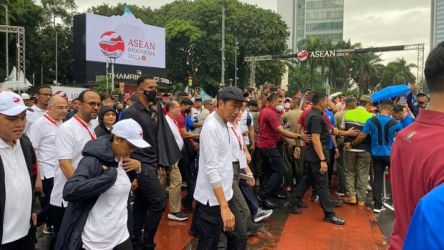 Presiden Jokowi pada acara Kick-Off Kekuatan ASEAN 2023 di Bunderan HI, Jakarta, Minggu (29/1). (Foto : Setpres)