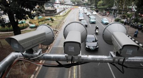 Kamera ETLE yang terpasang di salah satu jalan protokol di Kota Tangerang.