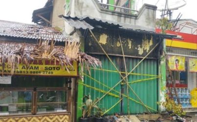 Toko laundry di Perum Pondok Arum yang terbakar. (Ist)