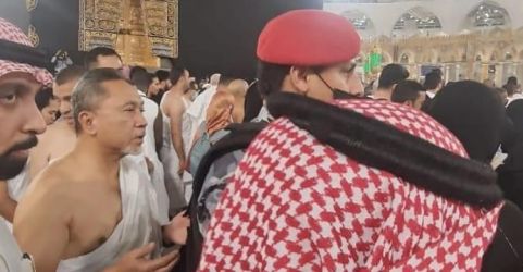 Mendag Zulkifli Hasan saat Umrah. (Ist)