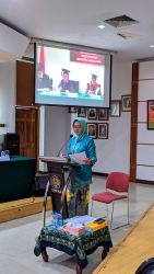 Airin Rachmi Diany berhasil mendapat predikat Cumlaude dalam sidangnya di Fakultas Hukum Universitas Padjadjaran, Bandung.