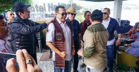 Ketua IMI Bambang Soesatyo saat menghadiri gelaran F1 Powerboat Championship 2023 di Danau Toba, Sumatera Utara. (Ist)