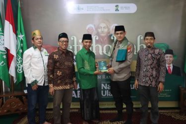 Kapolres Tangsel AKBP Faisal Febrianto saat melakukan kunjungan ke PCNU Kota Tangsel, dalam rangka memperingati satu abad NU.