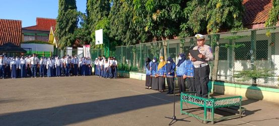 Polres melakukan kegiatan Police Goes to School, di SMPN 1 Legok, Kabupaten Tangerang.