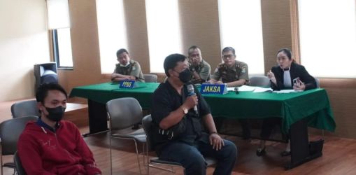 Suasana sidang Tipiring terhadap pemilim warung remang-remang dan pedagang kaki lima.