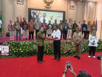 Unit usaha Asia Pulp & Paper (APP) Sinar Mas, PT Indah Kiat Pulp & Paper Tbk (IKPP) Tangerang meraih penghargaan Keselamatan dan Kesehatan Kerja (K3) dari Pemerintah Provinsi Banten.